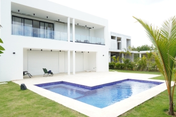Vendo hermosa villa en playa nueva romana