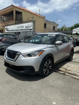 Nissan kicks sv 2020