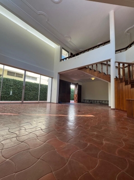 Casa en alquiler en los cacicazgos  ideal para familias o embajadas