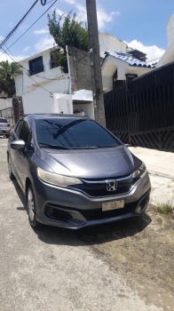 Honda fit 2018 en excelentes condiciones