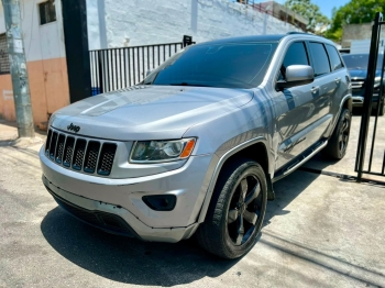 Jeep grand cherokee laredo 4x4 2014