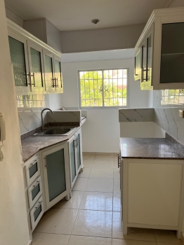 Alquilo apartamento por la jacobo