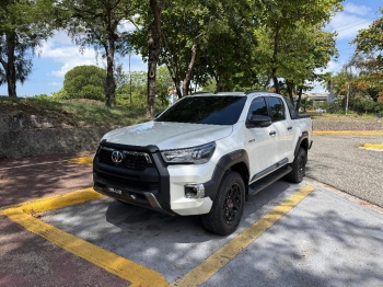 Toyota hilux adventure 2022 diesel como nueva