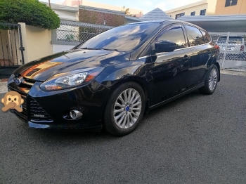 Ford focus titanium como nuevo 12