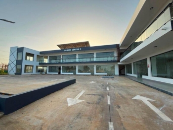 ???? local comercial en alquiler