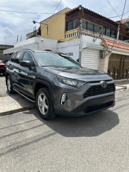 Toyota rav4 le plus 2021