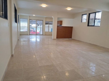 Local comercial en alquiler – bella vista ???? primer nivel  ubicación