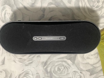 Bocina bluetooth portátil creative  en santo domingo este