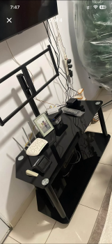 Mesa / mueble para tv de cristal templado negro con soporte integrado