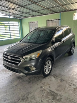 Ford escape se 2018 en peravia