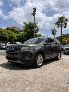 Ford explorer xlt 2017