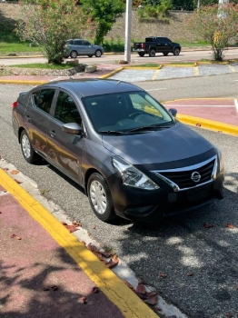 Nissan versa s plus 2018 americano