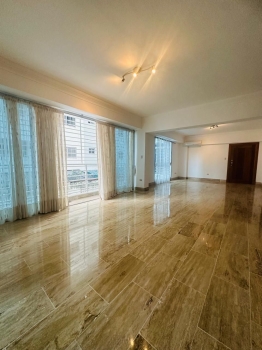 Amplio apartamento en naco