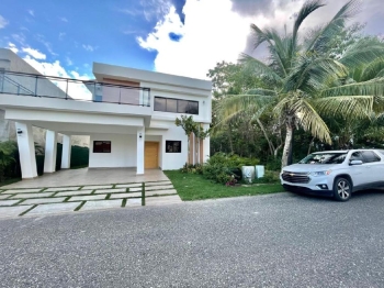 Villa moderna para estrenar en juan dolio