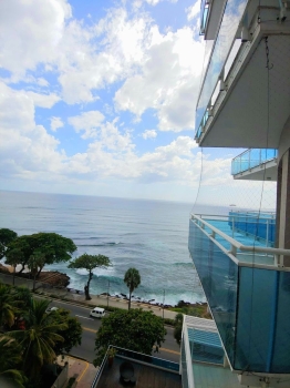 Hermoso apartamento con vista al marhermoso apartamento con vista al m