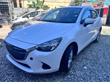 Mazda demio 2019 blanco recien importado super inicial 150000