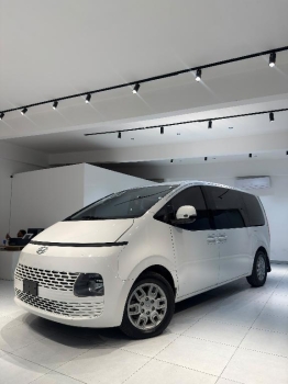 Hyundai staria 2022 diesel