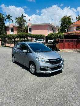 Honda fit   año 2018  versión japonesa