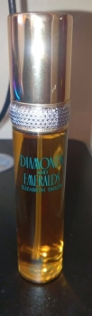Perfume diamons  emeralds para mujeres.
