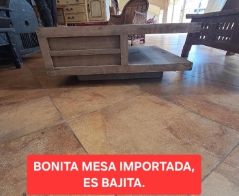 Mesa de sala contemporÁnea  importada.