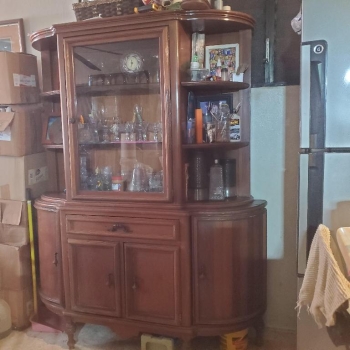 Vitrina de caoba luis 15 y repiza
