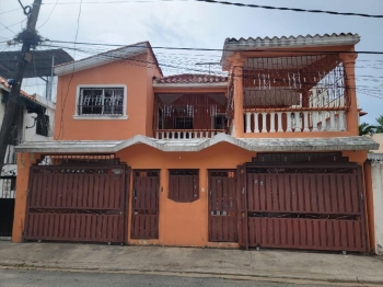Vendo casas 2 en 1 un mismo titulo. urb. vista hermosa sto. dgo. este.