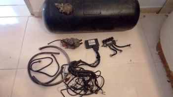 Se vende equpo de gas para vehiculo con su tanque computadora regulado
