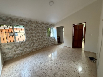 Vendo casa en el residencial villa claudia próxima a la av. repu de co