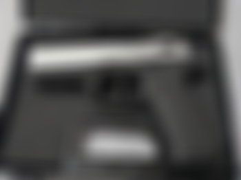 Pistola traumaticas totalmente traumatica nueva con una caja de tiros