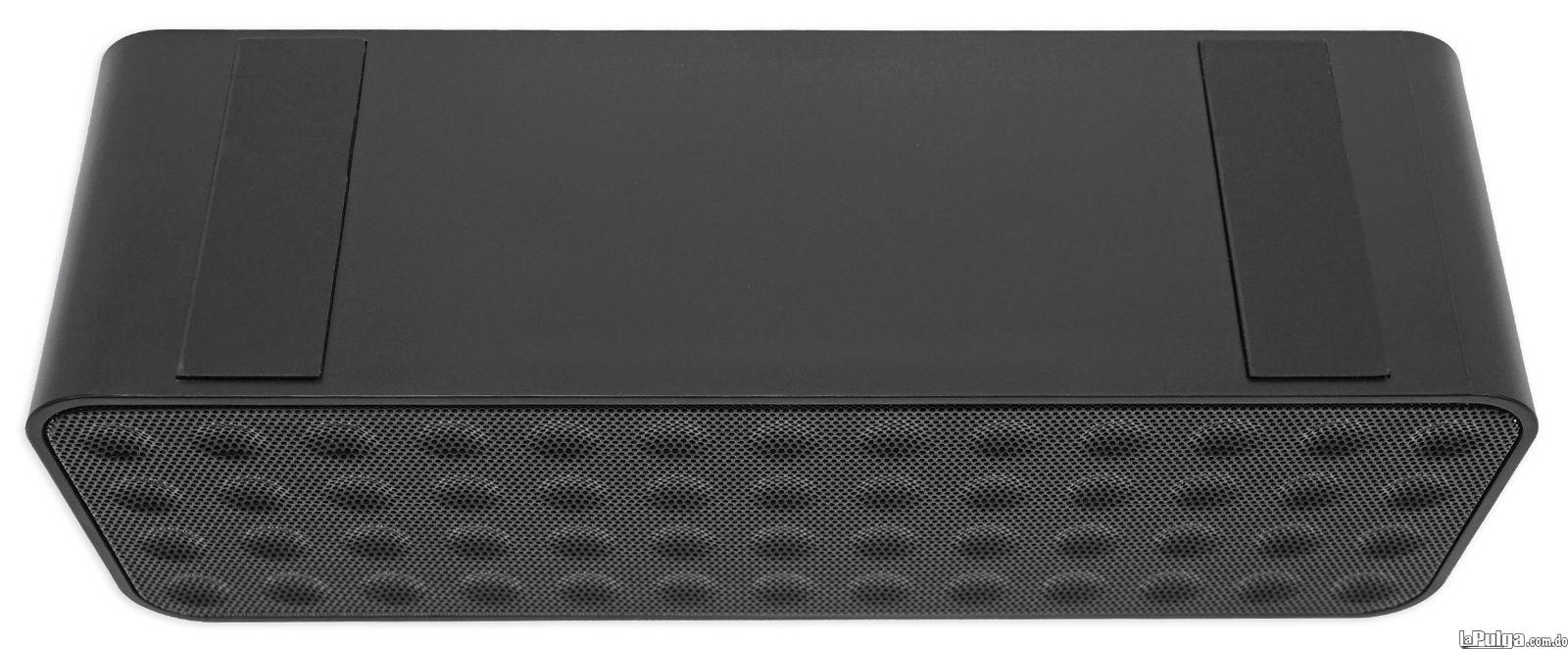 Bocina Bluetooth Rockville 30 Watts / 10 Horas Batería / Aux La Pulga