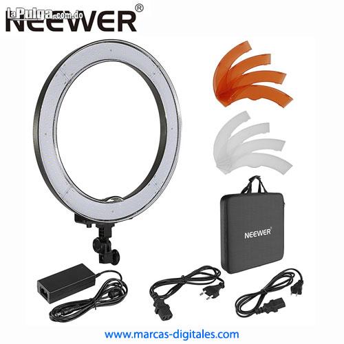 Neewer Anillo de 18 Pulgadas con 240 Luces Leds 5500K para Foto Video Foto 6758699-1.jpg