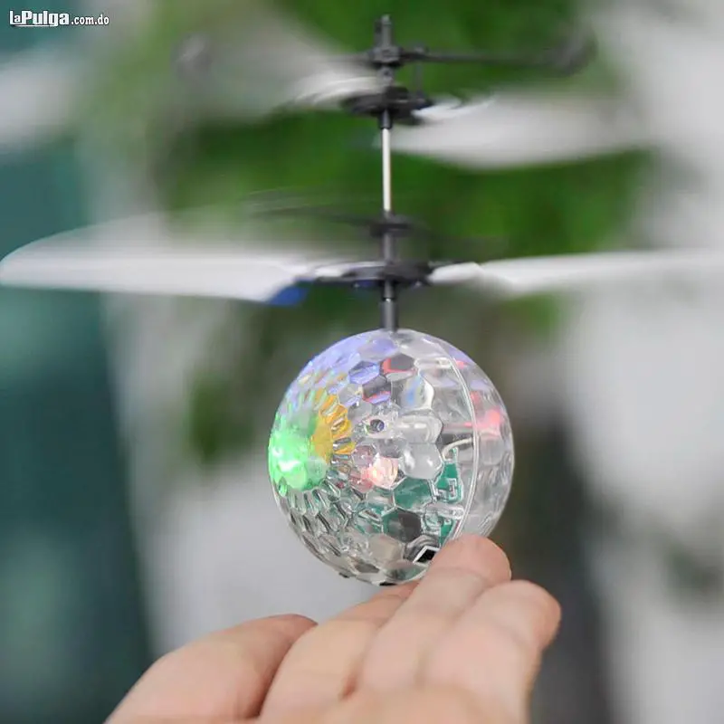 Drone Tipo Esfera Voladora con Luces LED Recargable Control Remoto