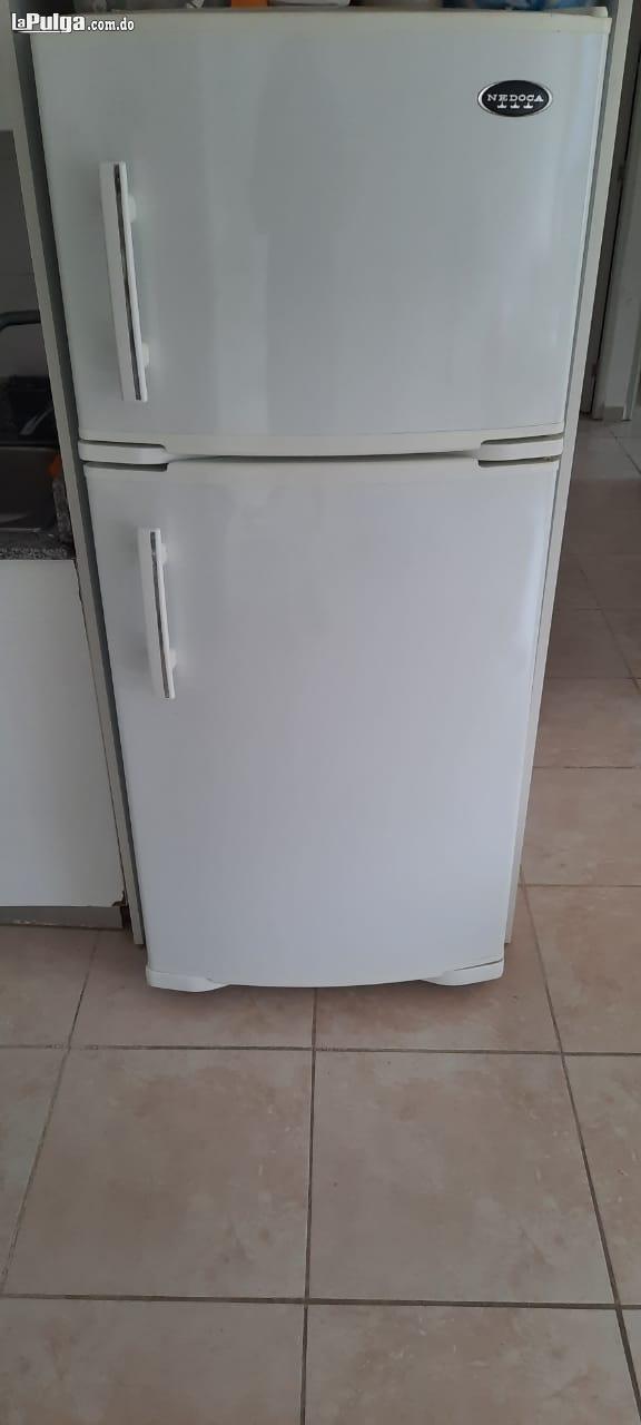 Nevera Nedoca Blanca Con Muy Poco Uso