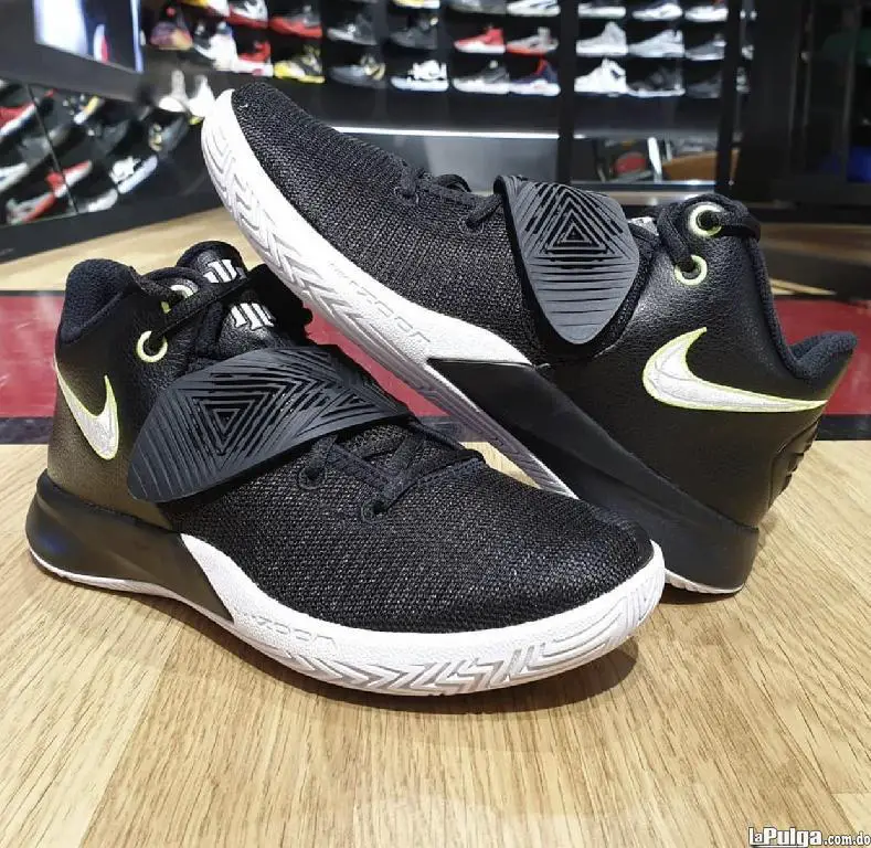 Tenis Nike Kyrie Irving Flytrap 3