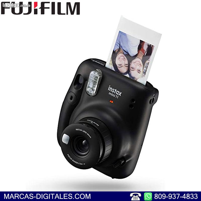 Fujifilm Instax Mini 11 Color Negro Camara y 10 Fotos Instantaneas Foto 7024961-1.jpg