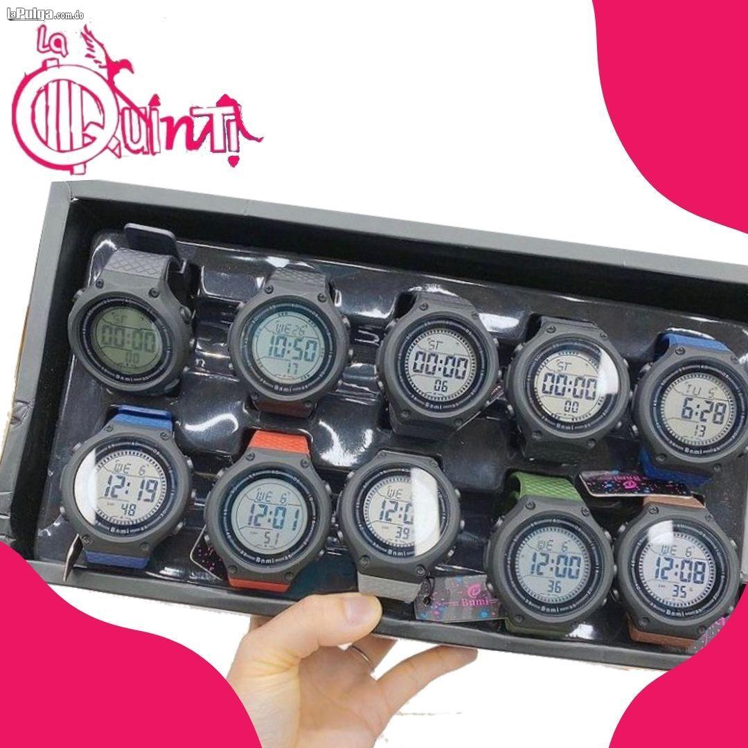 Reloj deportivo para hombres a prueba de agua Foto 7052254-1.jpg