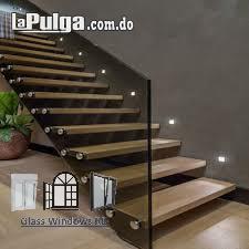 Pasamano y escalera de cristal 12500 en mtr/2 849349-4000 Foto 7053517-5.jpg