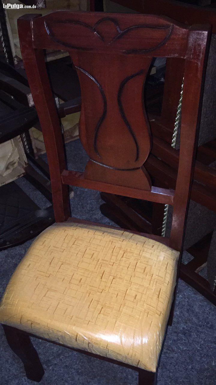 Comedor de 4 sillas elegante. Nuevo Foto 7077960-2.jpg