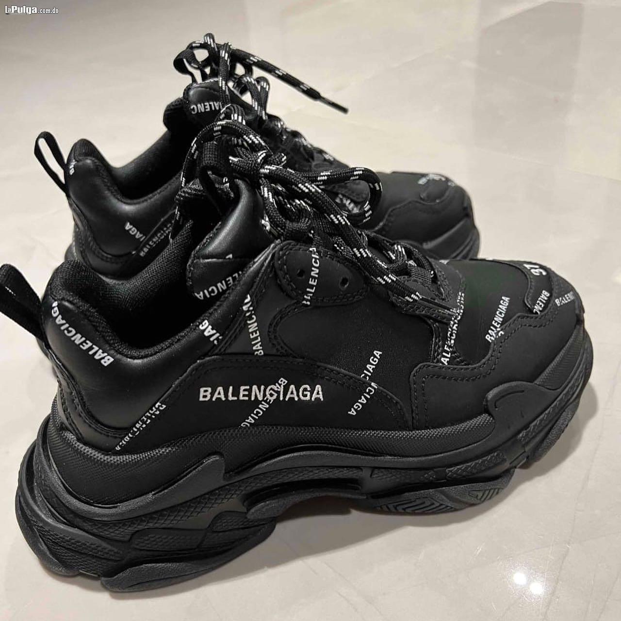 Tenis Teni Sneakers Sneaker Balenciaga Triple S Europeo Euro Foto 7086715-2.jpg