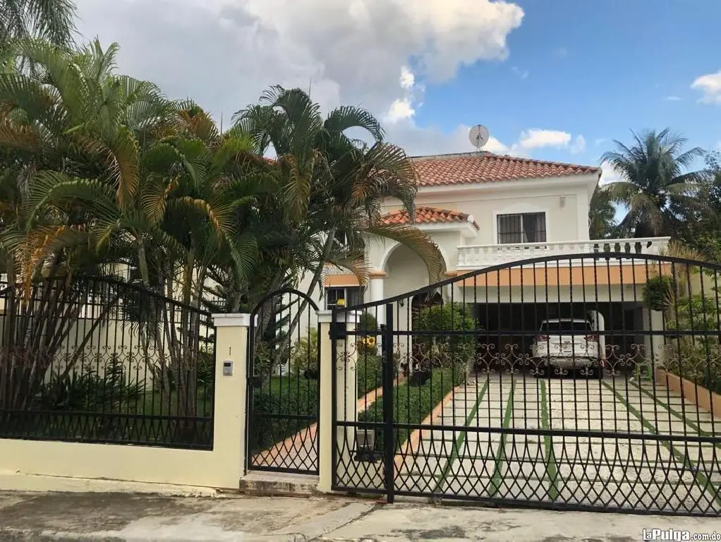 Urbanización Arroyo Manzano  Venta de Exclusiva Casa con Patio y Pisc Foto 7089573-3.jpg