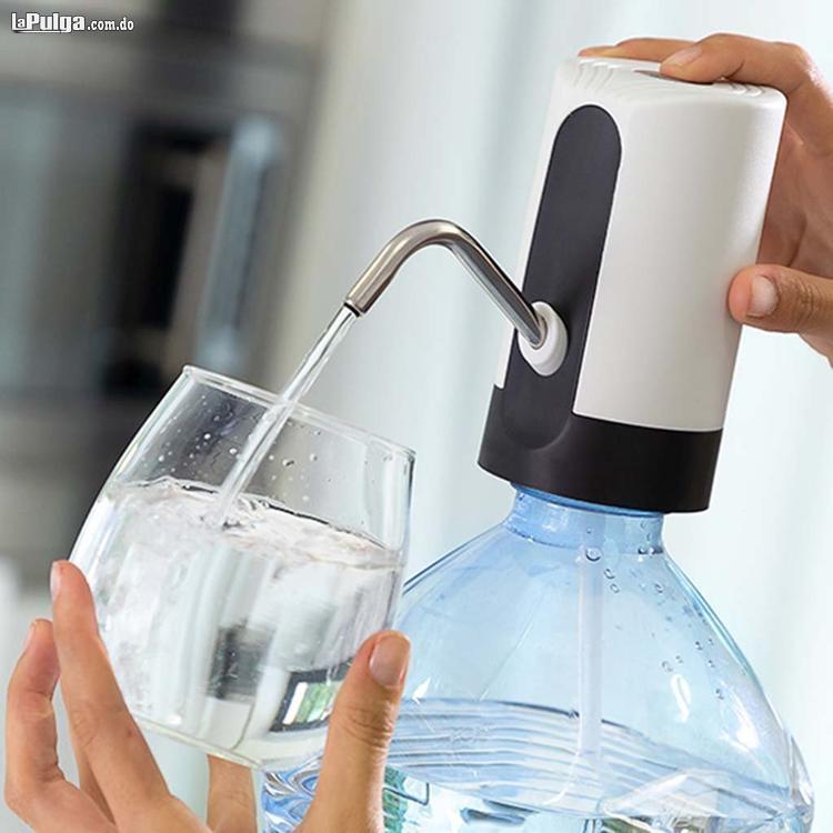 Dispensador de agua recargable extrae agua del botellon de manera aut Foto 7108582-4.jpg