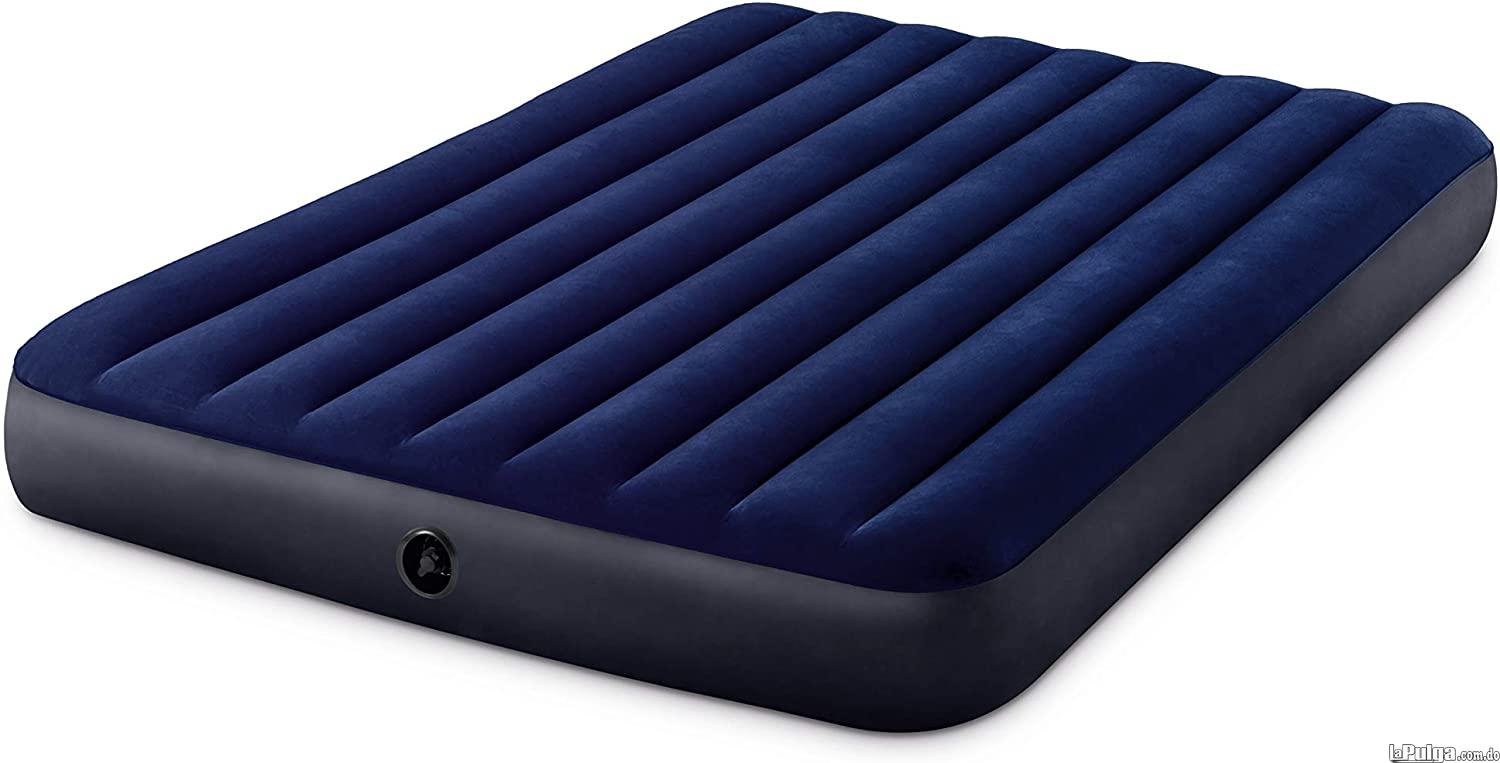 Colchon inflable intex de 60 pulgadas con almohadas y bomba manual.    Foto 7110740-2.jpg