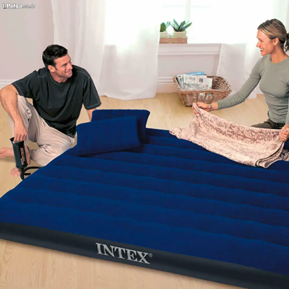 Colchon inflable intex de 60 pulgadas con almohadas y bomba manual.    Foto 7110740-3.jpg