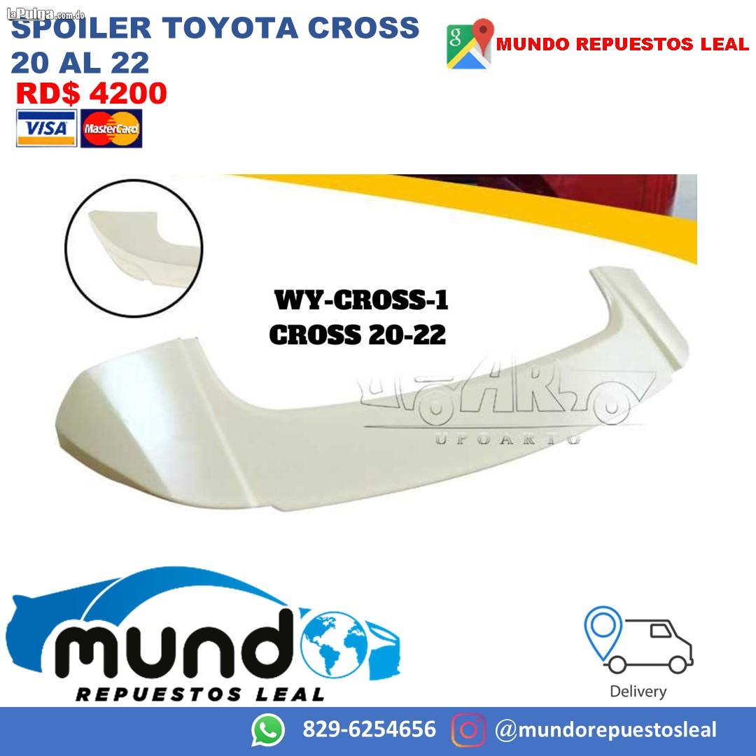 SPOILER TOYOTA CROSS 20 AL 22 Foto 7112612-1.jpg