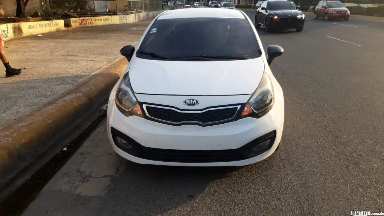 Se alquila Kia Rio 2015 Gasolina Foto 7122490-3.jpg