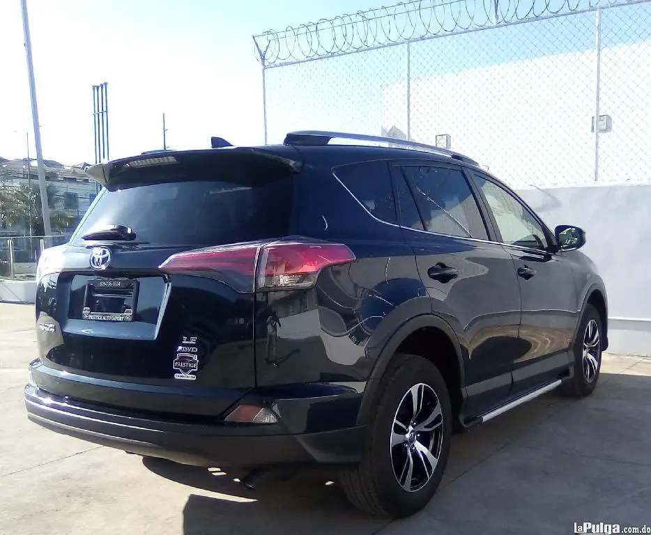 Toyota RAV4 LE 4X4 2017  Foto 7123370-5.jpg