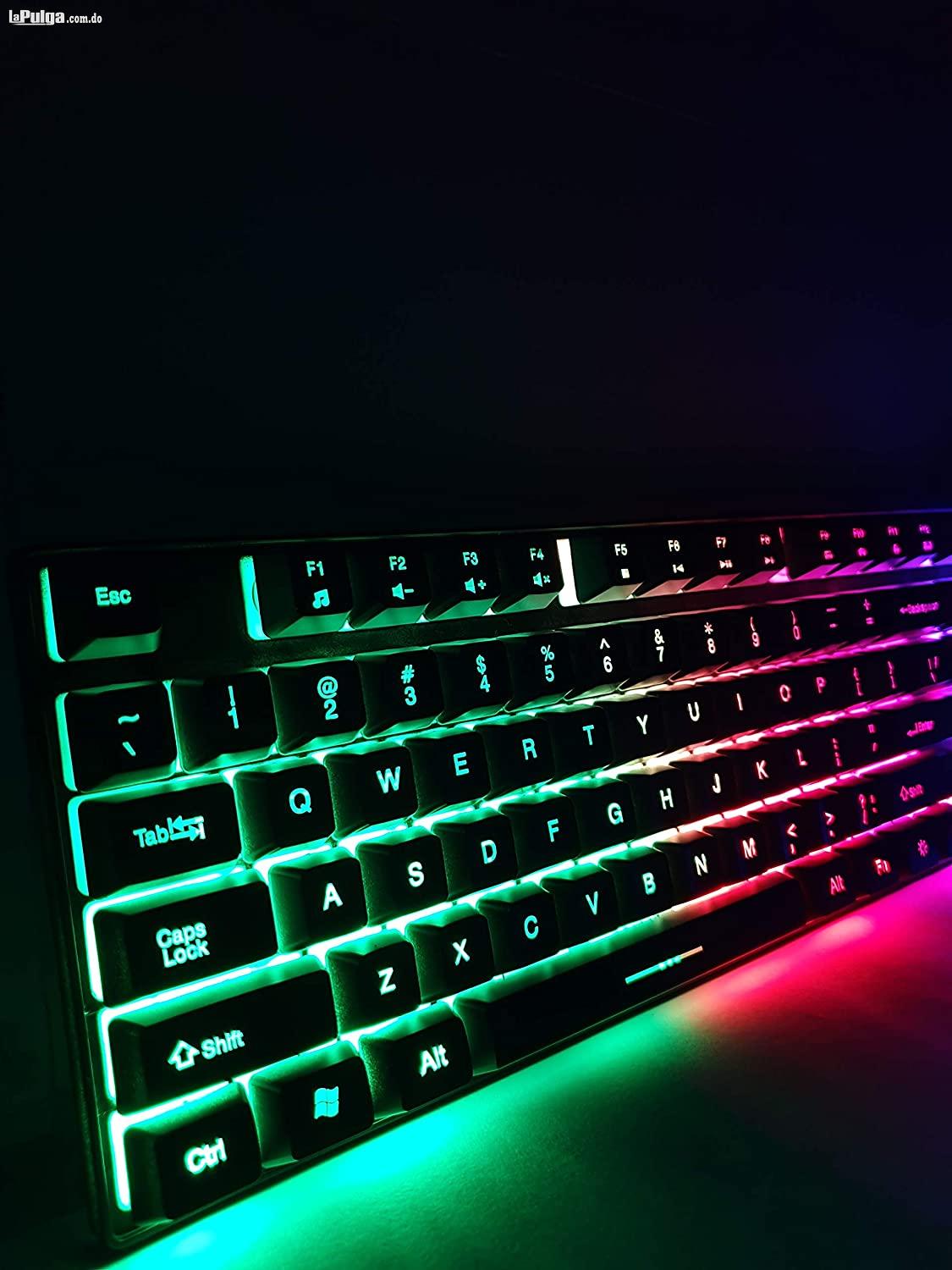 Teclado y mouse NUBWO NKM-623 SAVITAR luces rgb gamer gaming Foto 7125716-1.jpg