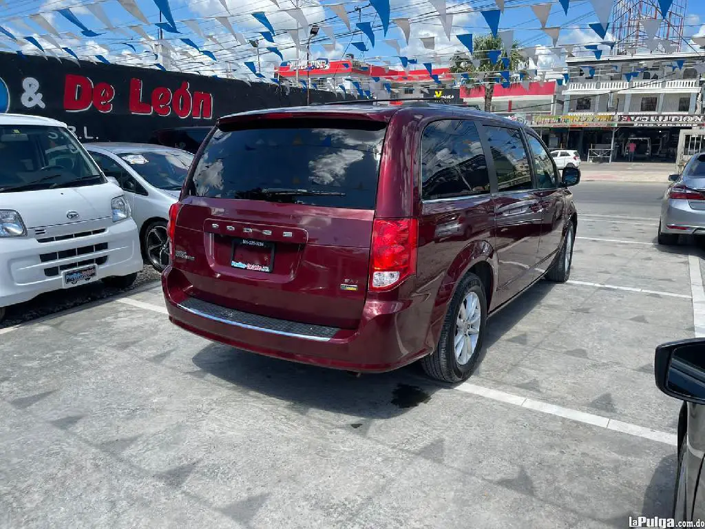 Dodge Grand Caravan 2017 Gasolina Foto 7127857-2.jpg