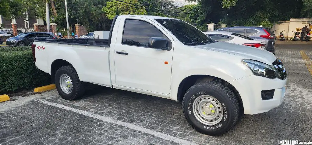 Vendo Isuzu D Max 2013 Upgrade LS Foto 7128664-1.jpg