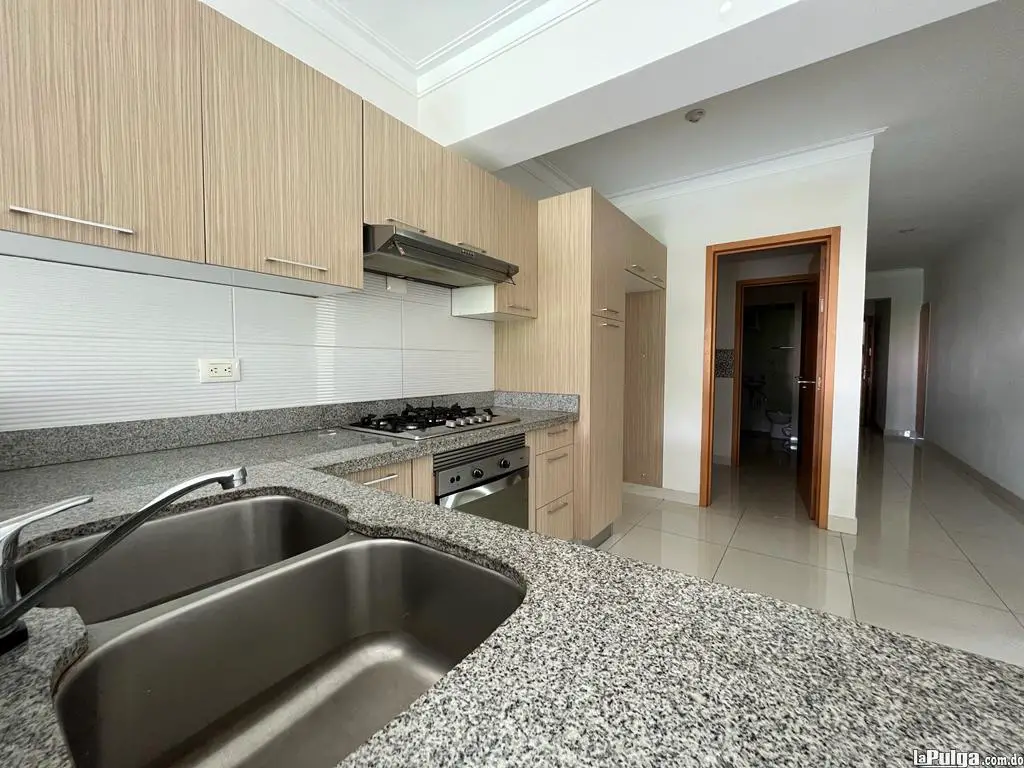 Apartamento en sector DN - Gazcue 2 habitaciones 2 parqueos Foto 7131246-5.jpg